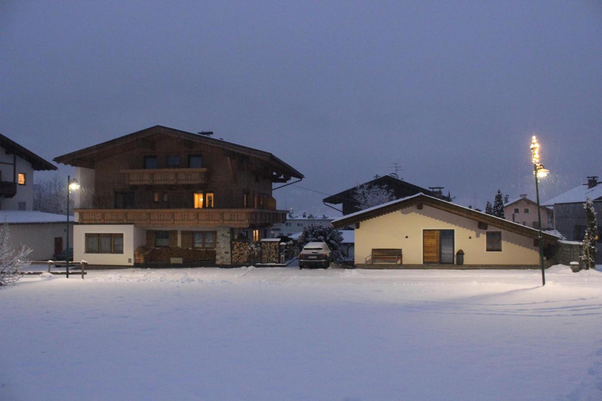 Haus Jochler Apartment Ried im Zillertal Exterior foto